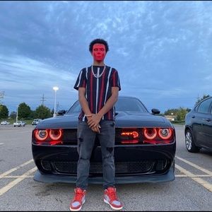 Meet your Posher, Tye